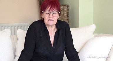 Seducing Auntie Linda & Jerk Off Instruction