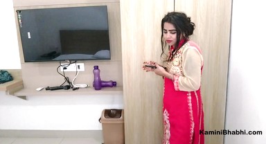 Hot Indian homemade fuck she cums in missionary and begs for more in doggy